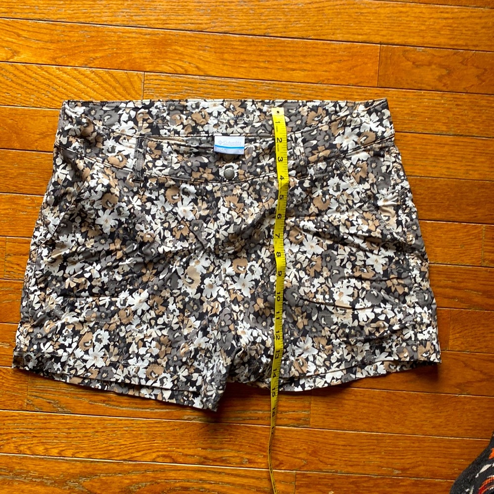 Columbia Cute shorts 12